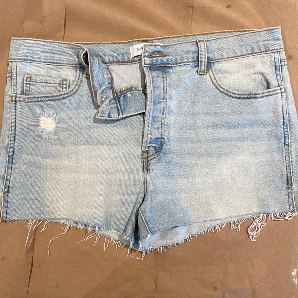 Carly Jean Shorts size large white wash denim